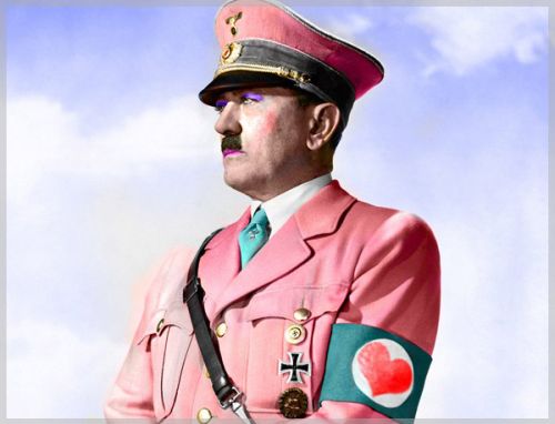 Разсекретен доклад на ЦРУ: Хитлер бил и гей