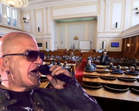 Слави Трифонов: Време е някой да изхвърли боклука!
