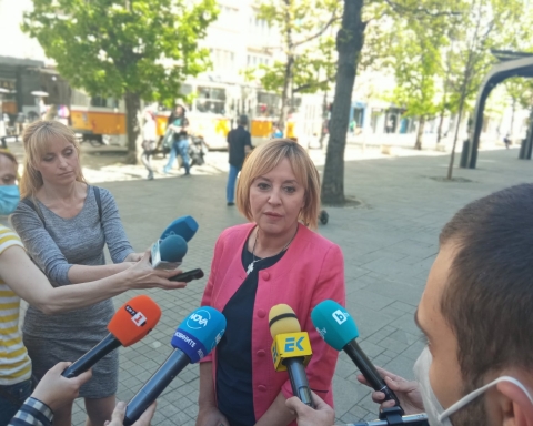 Манолова за служебния кабинет: Оценката ще е според степента на ангажираност към сигналите в Комисията по ревизия