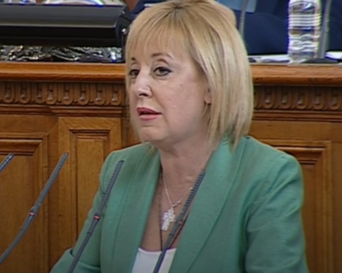 Мая Манолова: Вчера ВСС се самоуби, приеха позорно решение
