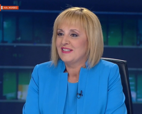 Манолова: Пламен Николов да даде „мъжка дума“, че ще има правителство на промяната