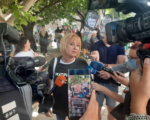 Манолова: Няма да има правителство на ГЕРБ и Борисов няма да бъде премиер