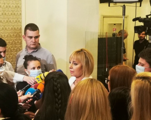 Манолова: Няма да подкрепим управление с ГЕРБ и ДПС и не преговаряме с тях