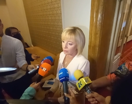 Манолова: Ще се включим във всички разговори, извън ГЕРБ и ДПС, за съставяне на правителство