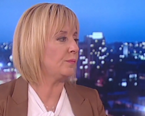 Манолова: Държавата да поеме повишаването на цените на тока, парното, водата и природния газ и за домакинствата, и за бизнеса