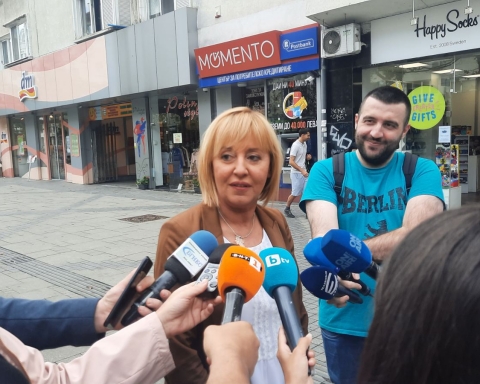 Мая Манолова: Проектът на Кирил Петков и Асен Василев е гаранция, че ГЕРБ няма да бъдат допуснати във властта