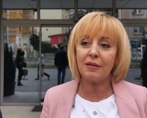 Манолова към енергийния министър: Събудете се и спрете спекулациите на енергийната борса, отстранете кадрите на Борисов