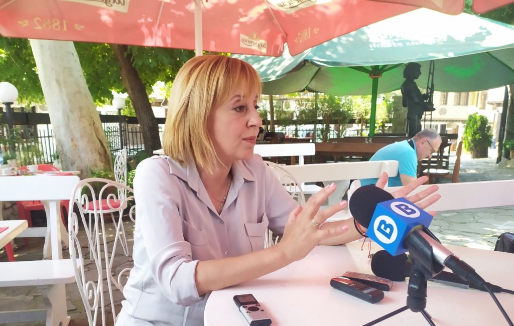 Манолова: Има таен план за удължаване на мандата на правителството с два месеца, колкото беше извънредното положение
