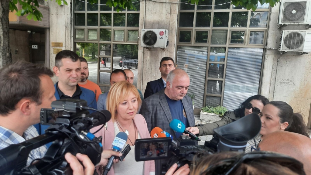 Манолова: Такова подслушване на опозицията може да е станало само със съгласието на Борисов