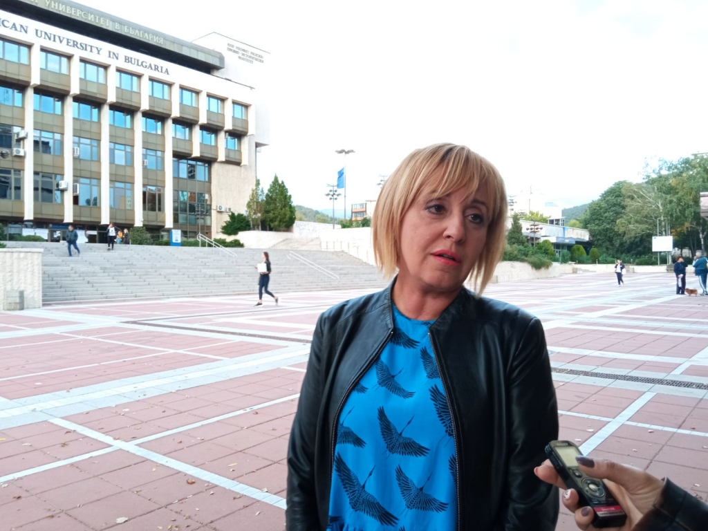 Манолова: Давам под съд Румен Петков заради лъжите по мой адрес за рекет и мачкане на бизнес