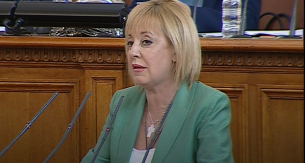 Мая Манолова: Вчера ВСС се самоуби, приеха позорно решение