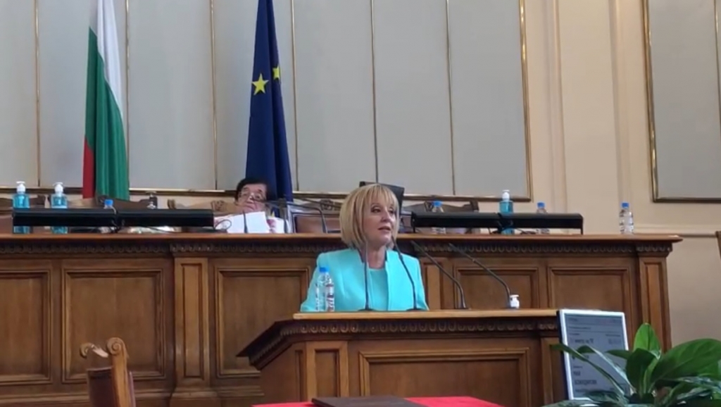 Манолова: Който се обърка, че тук е риалити формат, групова терапия, социален експеримент на „телевизора прави силата“, да знае, че излизаме на площада