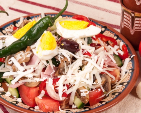 Три наши салати в топ 10 на света, бихме италианската "Капрезе"
