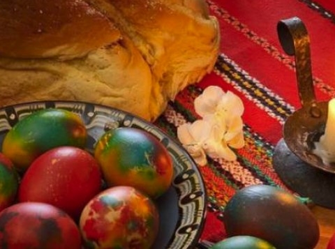 10 неща, които ЗАДЪЛЖИТЕЛНО трябва да присъстват на Великденската трапеза за здраве и берекет